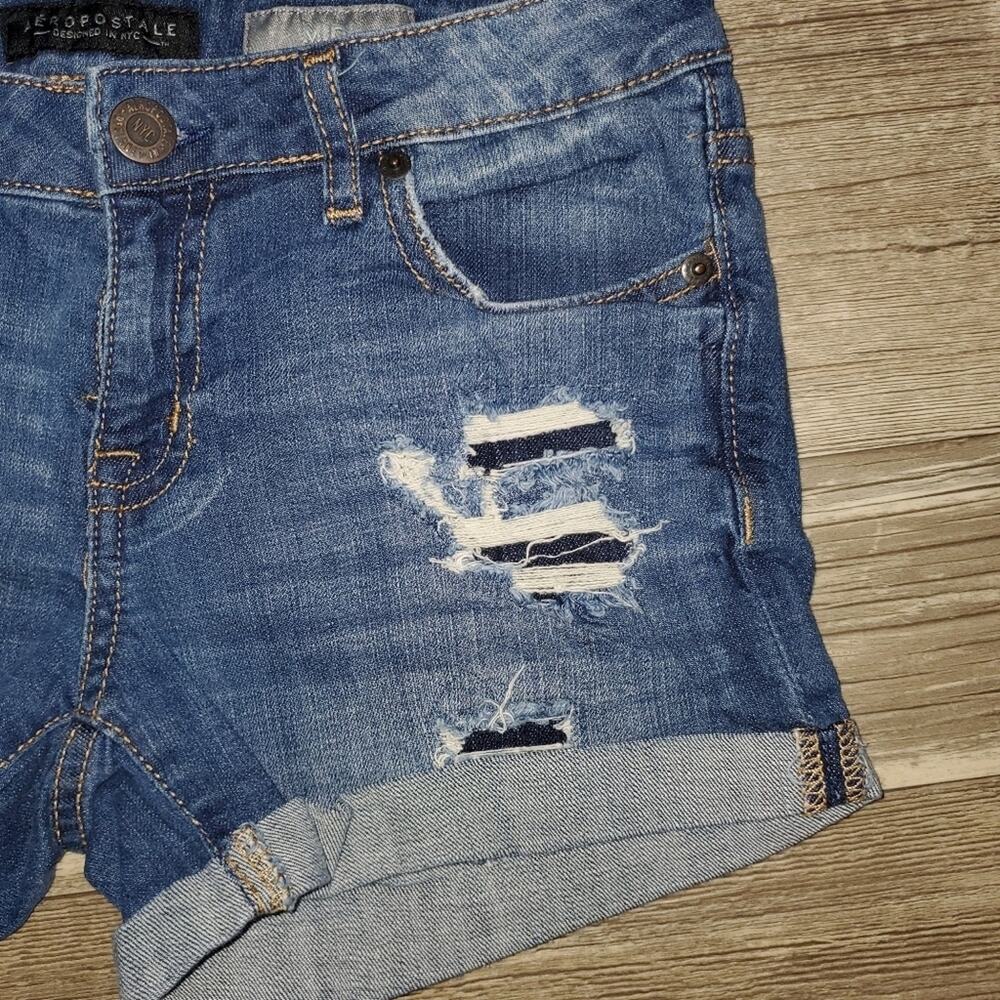Aeropostale Medium Wash Destroyed Denim sz2 - Picture 3 of 7